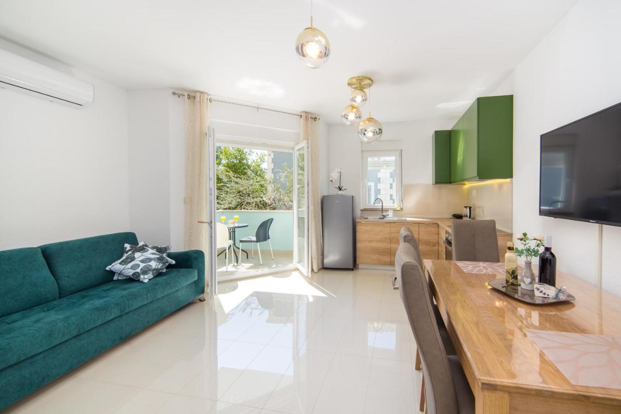 Apartments Zvonik Brist Εξωτερικό φωτογραφία