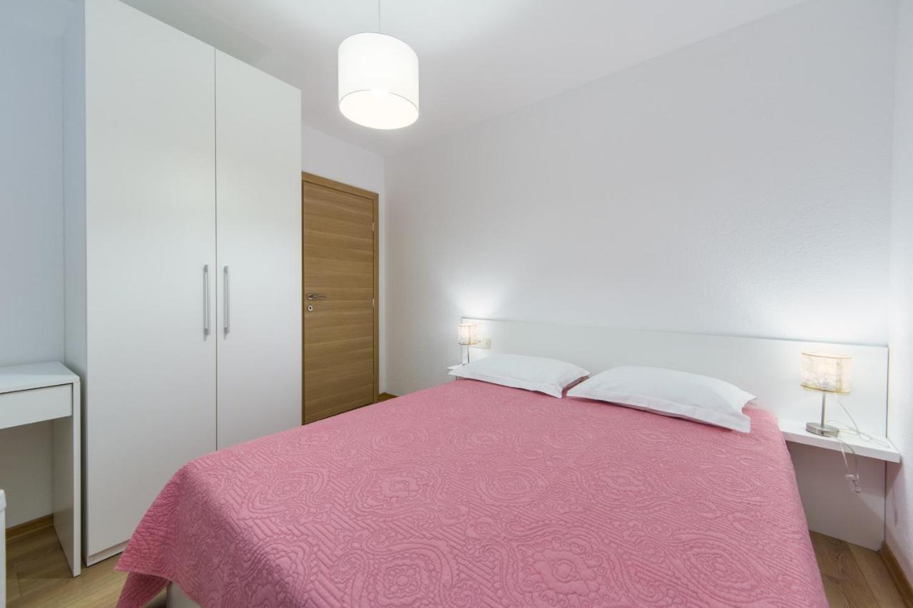 Apartments Zvonik Brist Εξωτερικό φωτογραφία