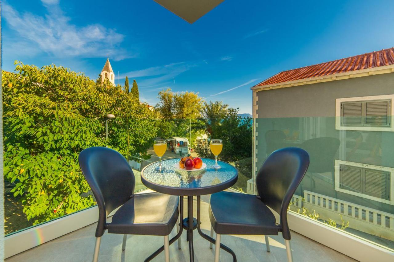 Apartments Zvonik Brist Εξωτερικό φωτογραφία