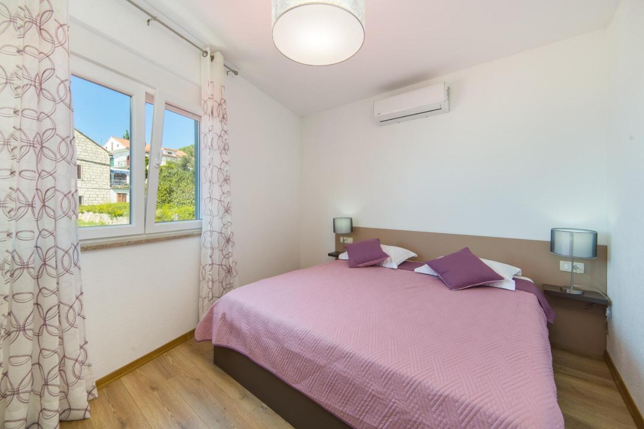 Apartments Zvonik Brist Εξωτερικό φωτογραφία